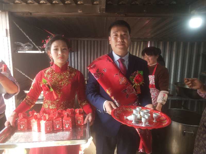 甘肃  华池县  刘沟小山村  祝：新郎新娘  早生贵子