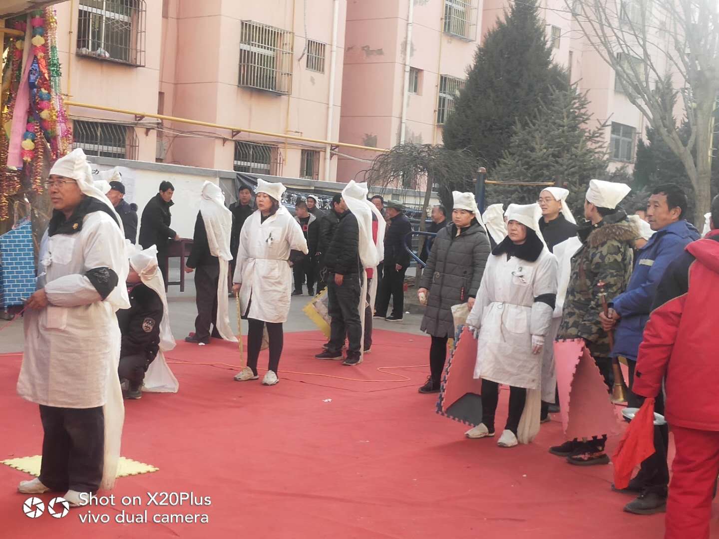 志丹县  小区院内祝  石老爷爷一路走好