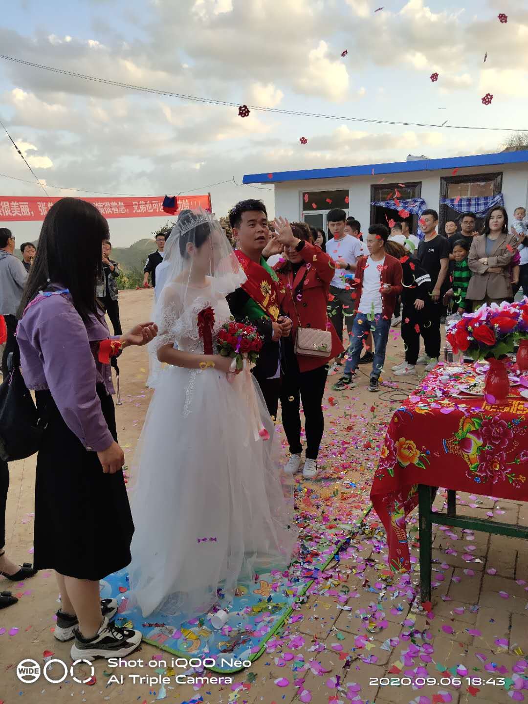 志丹县义正镇小山村应子弯 祝新郎新娘百年好合早生贵子