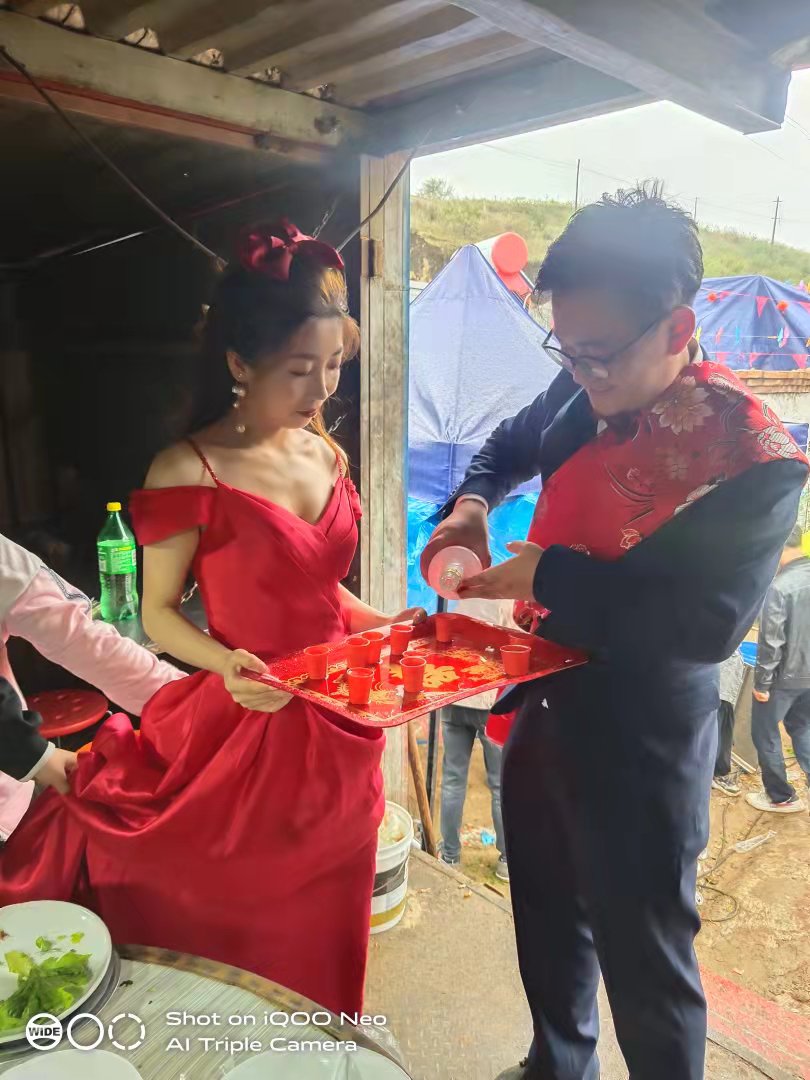 志丹县义正镇小山村张窑子 祝新郎新娘百年好合