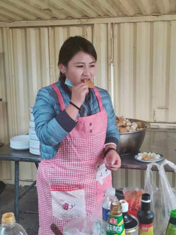 志丹县吴堡乡腳扎川小山村